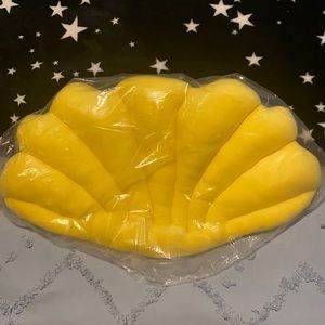 Seashell plush pillow